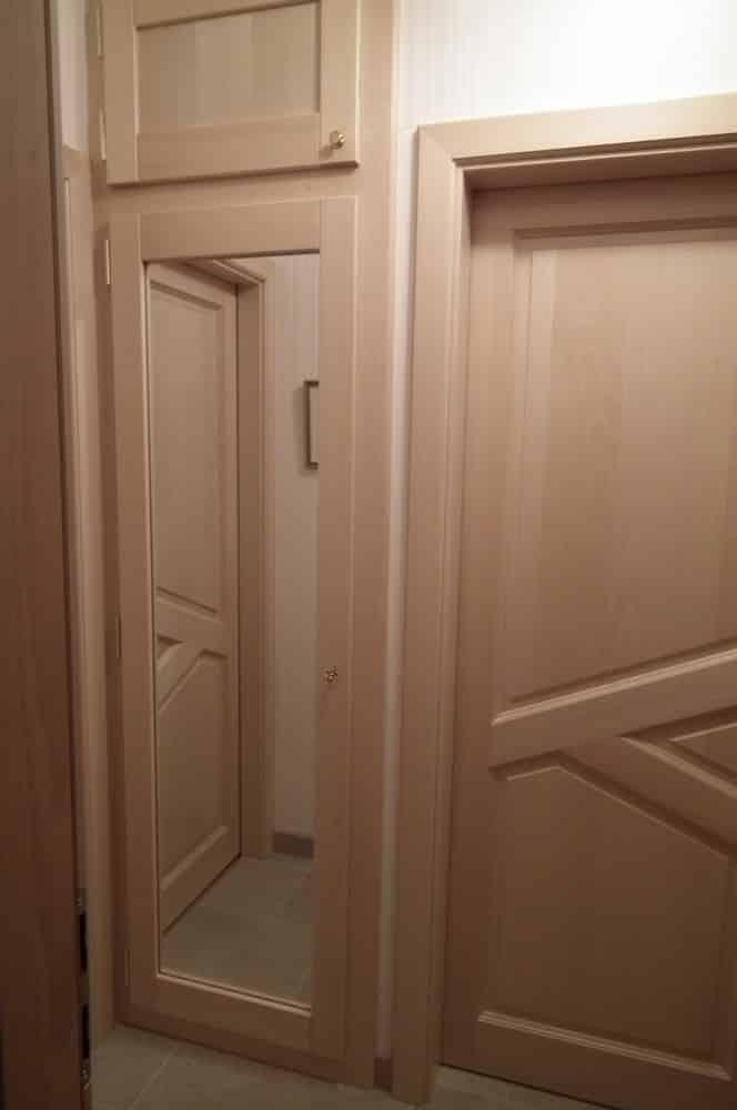 PLACARD-ASSORTI-AUX-PORTES